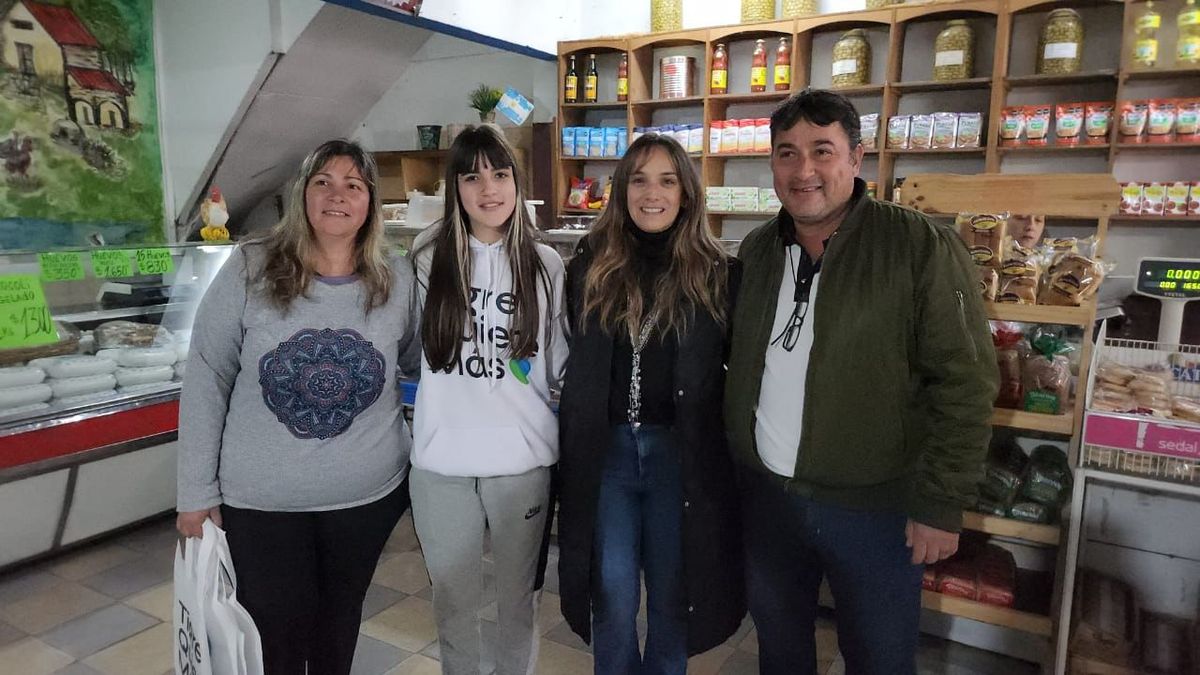 Malena Galmarini en barrio La Paloma