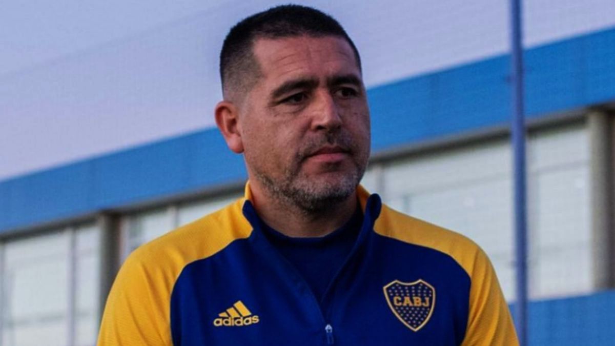 Riquelme y su primera contratación para el próximo semestre.