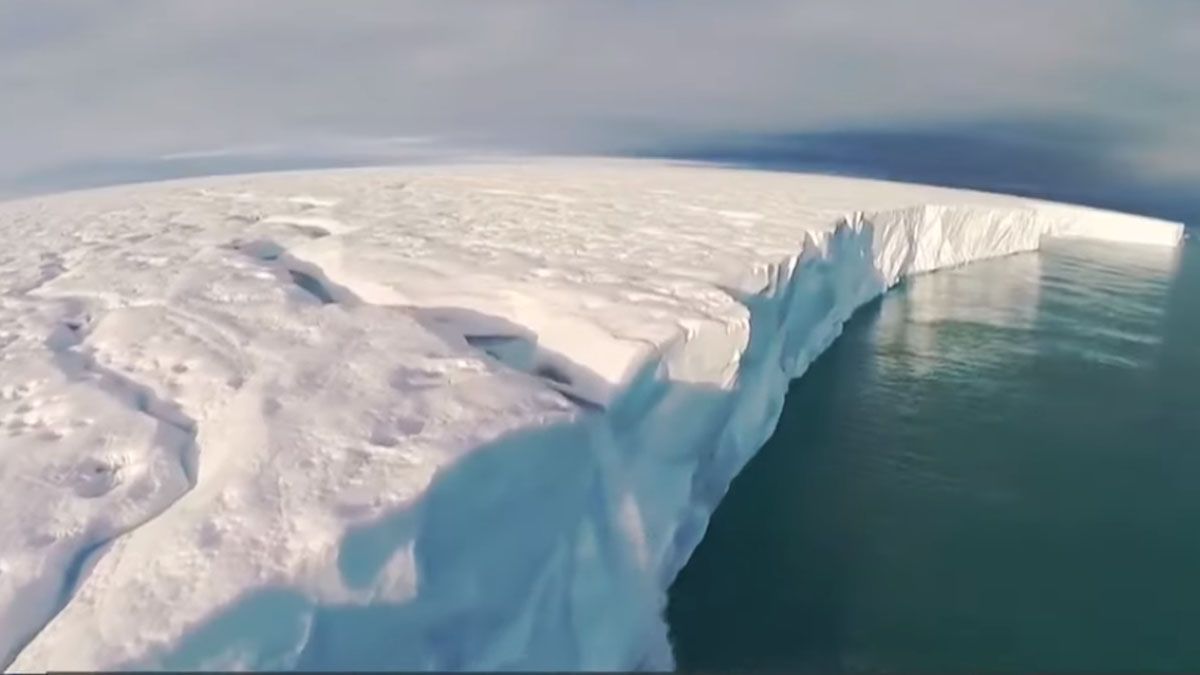 El iceberg más grande de la Antártida comenzó a moverse libremente luego de 30 años (Foto: captura de TV).