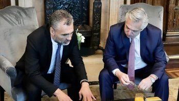 El primer volantazo en el Gobierno: sacan a uno de los responsables de las colas de los jubilados y emponderan a Cafiero