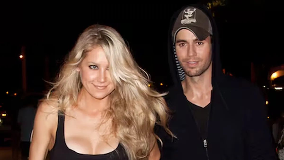 Enrique Iglesias y Anna Kournikova fueron padres por cuarta vez y la primera foto del bebé hizo estallar las redes