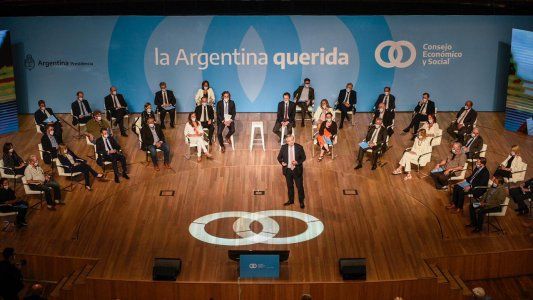 Opacado por el escándalo de las vacunas, el Gobierno relanza el Consejo Económico y Social