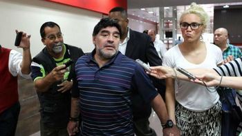 Escándalo con Diego Maradona en el Aeropuerto de Ezeiza