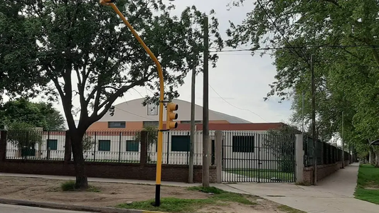 Conmoción: una chica de 14 años se sintió mal, pidió ir al baño y se desató una tragedia