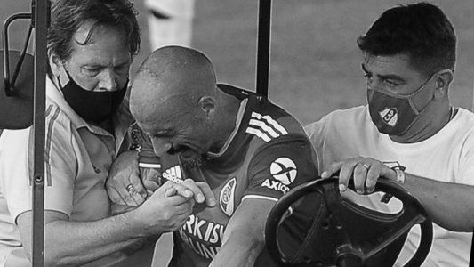 Sufre Gallardo: la escalofriante fractura de Pinola en el antebrazo, que lo mantendrá un tiempo fuera de las canchas