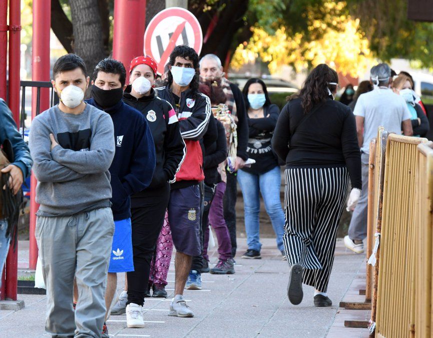 Crisis de corto, mediano y largo plazo: cuántos empleos podrían perderse en la Argentina por la pandemia según el BID