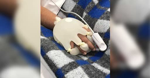 La mano de Dios. El método que creó una enfermera brasileña para acompañar a los pacientes internados por Covid-19.&nbsp;