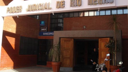 Horror: Un profesor abusó sexualmente de sus alumnas mientras daba clases