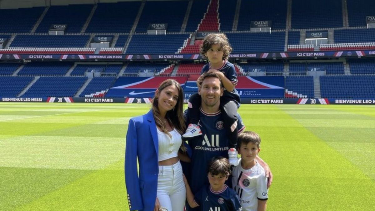 Messi y su familia en París.