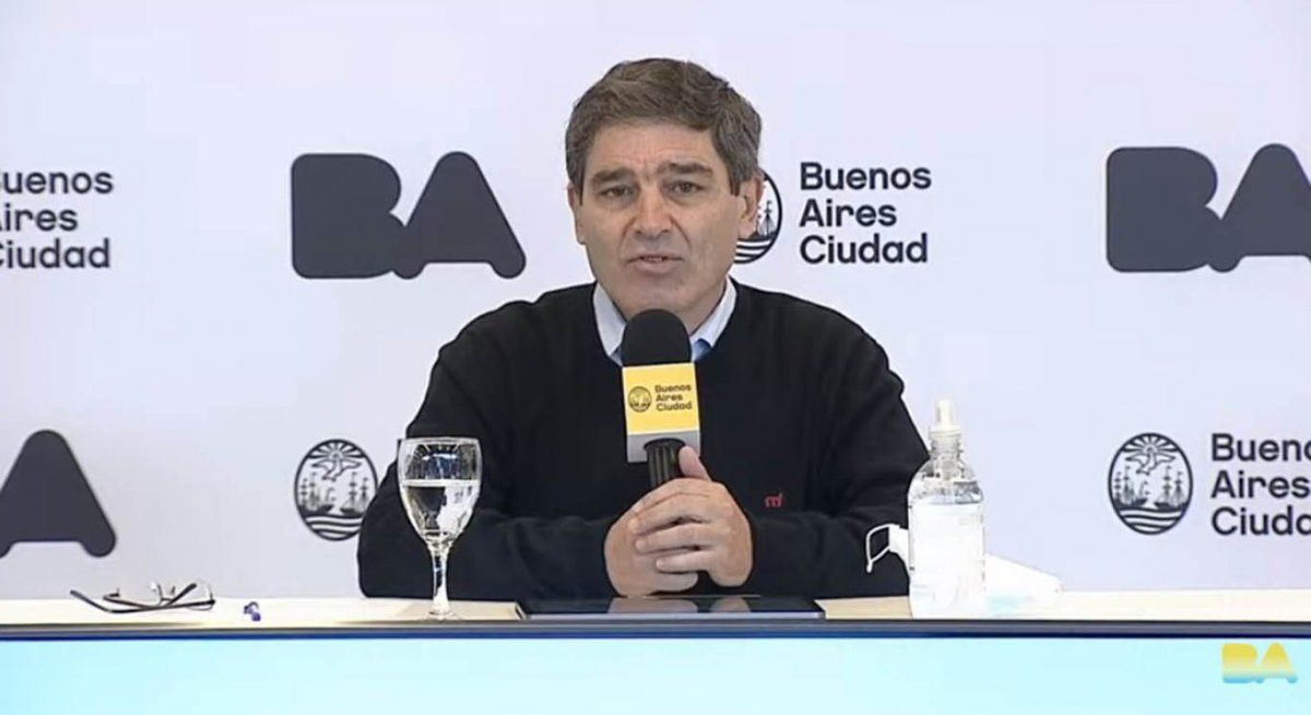 Quirós: Faltan unas pocas semanas para poder empezar a descender los casos en la Ciudad