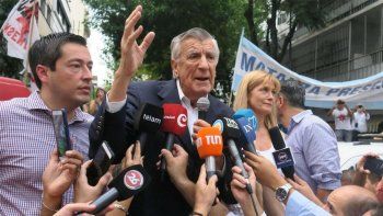 Se prolonga la intervención del PJ y hay “cautela” antes de la reunión a la que llamó Gioja