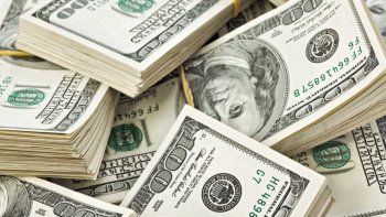 El dólar borra la baja inicial y vuelve a cotizar $43,70 en el Banco Nación