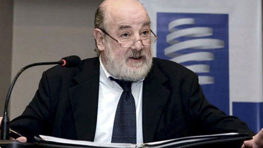 Bonadio, la embajada y la lógica del amigo - enemigo: crónica de un juez que explica Comodoro Py 2002