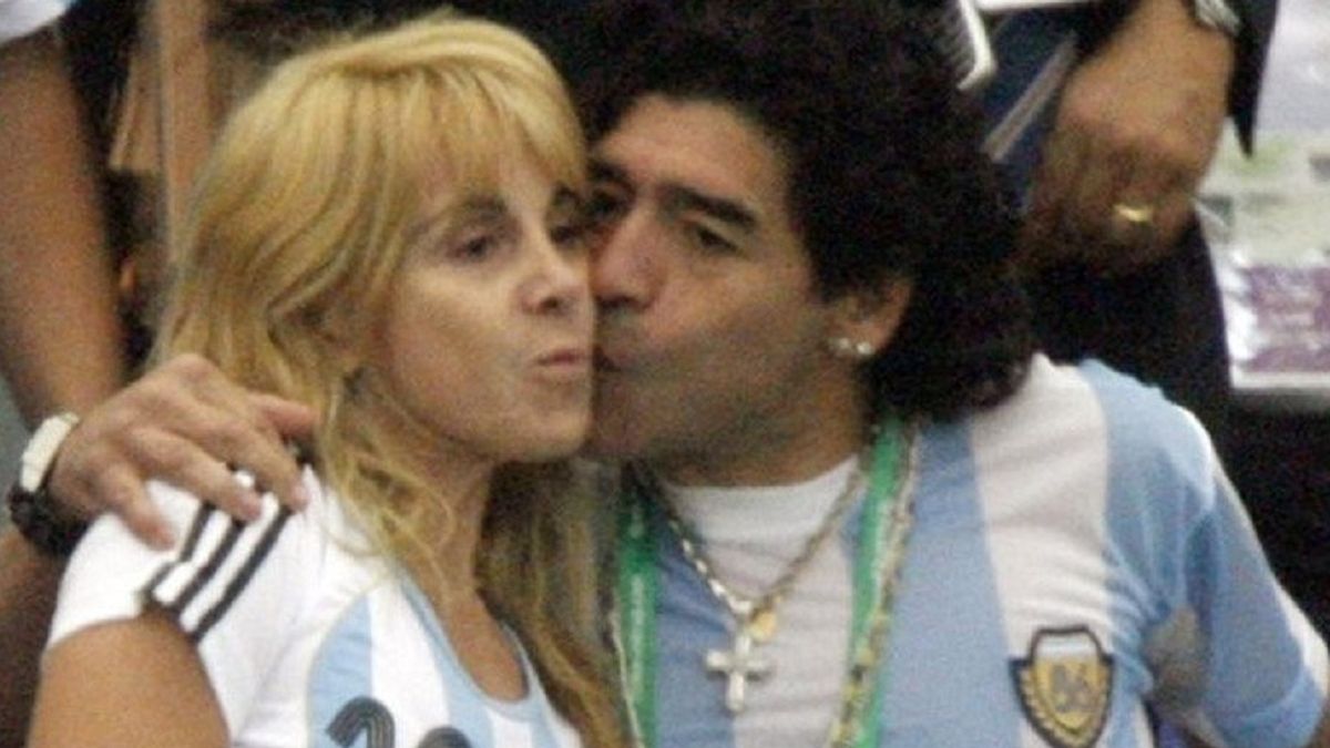 El mensaje de Claudia Villafañe el día que Diego Maradona cumpliría años