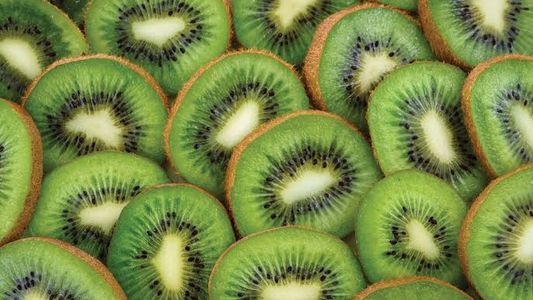 Por qué es tan bueno el kiwi para la salud
