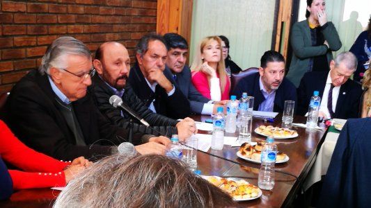 Los “salvadores” de Cristina cerraron filas con Gioja en el PJ: fue hasta Adolfo Rodríguez Saá