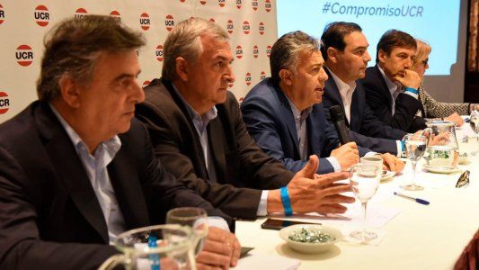 La oposición se reúne para definir cuál será su postura frente al proyecto de reestructuración de la deuda