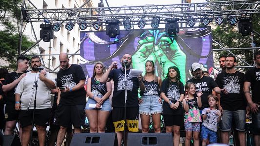 A 18 años de Cromañón: Pato Fontanet de Callejeros tocó en el Obelisco