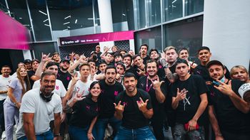 Kun Agüero presentó KLÜB, el gaming center de Krü Esports