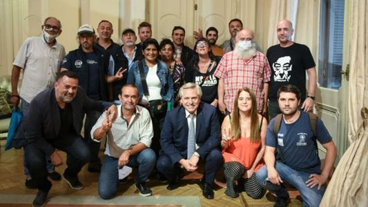 El Gobierno le pagará un bono a movimientos sociales oficialistas: ¿cuándo será y cuánto recibirán?