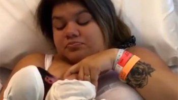 Jorge Rial mostró un video de Morena dándole la teta a su hijo