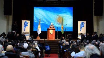 Con flores a Duhalde y palos a Kirchner, Pichetto se lanzó como candidato a presidente