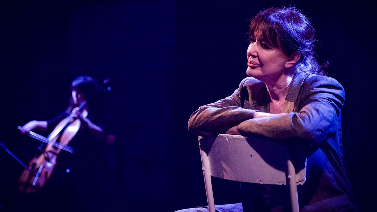 Andrea Bonelli encabeza la obra (Foto: Teatro General San Martín).