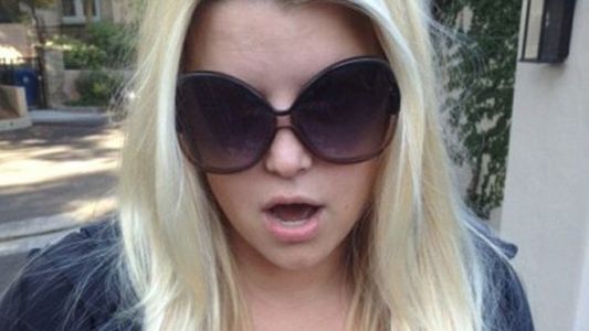 Mamá hot: Jessica Simpson mostró sus lolas