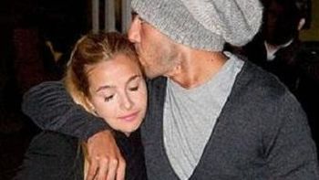 Brenda Asnicar y Tevez, a los besos por las calles de Milán