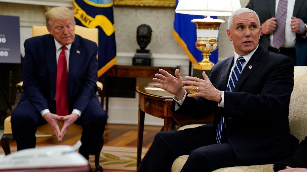 Estados Unidos: el vicepresidente Mike Pence rechazó destituir a Trump