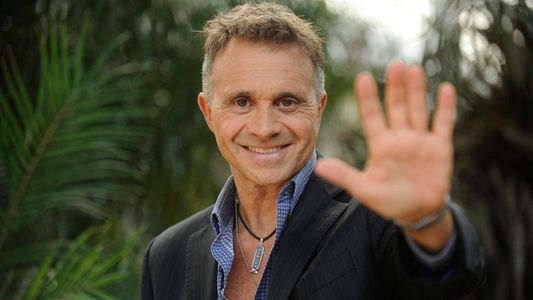 Sergio Lapegüe debuta en teatro con Chicas en el Aire