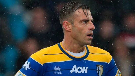 Por un mensaje de Whatsapp, Parma empieza el campeonato de Italia con cinco puntos menos