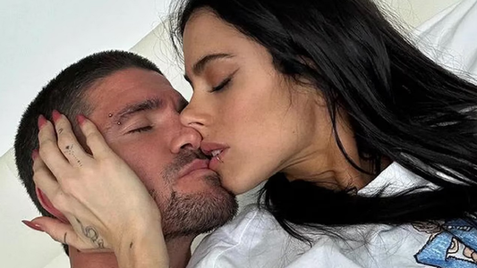 El particular posteo de Rodrigo de Paul con Tini Stoessel en medio de las vacaciones de Camila Homs y sus hijos