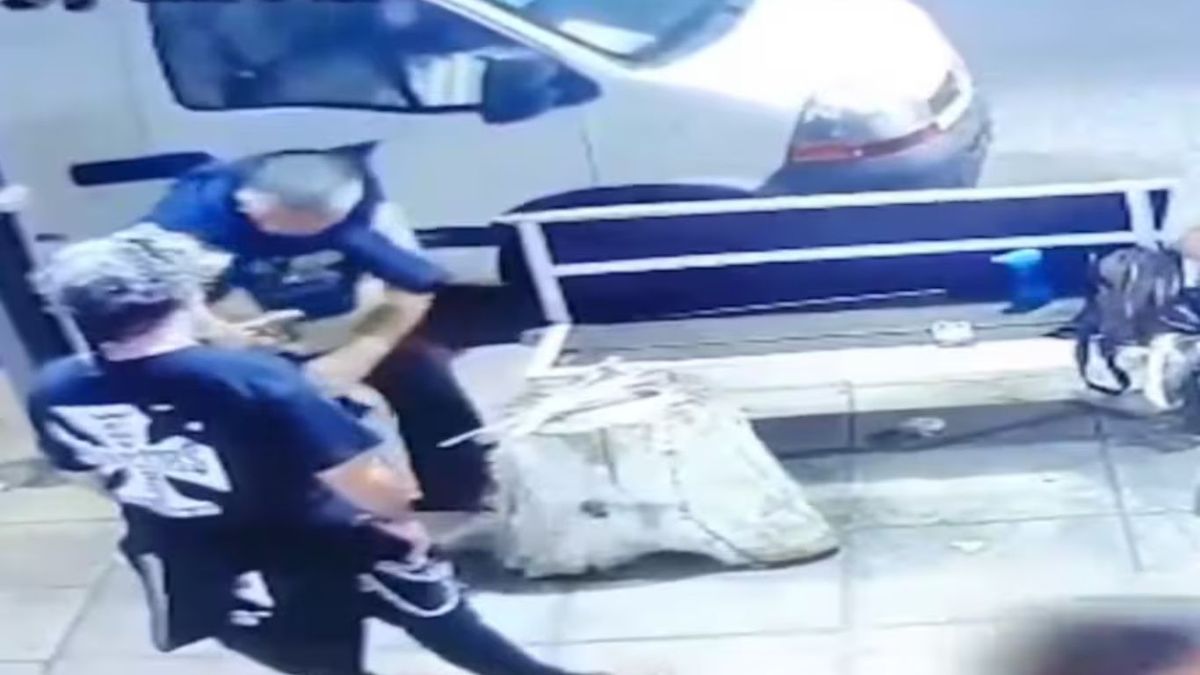 Tenía un arma en una bolsa