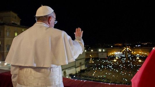 Tras ser dado de alta, Francisco reapareció en la misa por el Domingo de Ramos