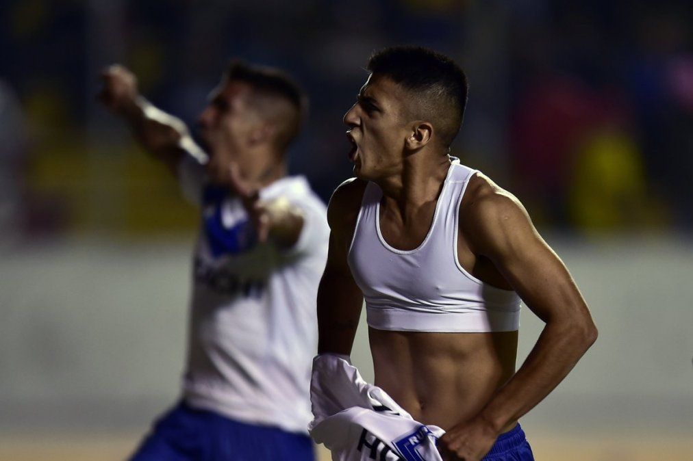 Copa Sudamericana: Vélez descontó sobre el final ante Aucas y clasificó a segunda fase de manera agónica
