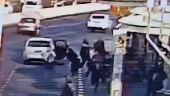 Nuevo atentado terrorista en Jerusalén: el momento del tiroteo que dejó 3 muertos