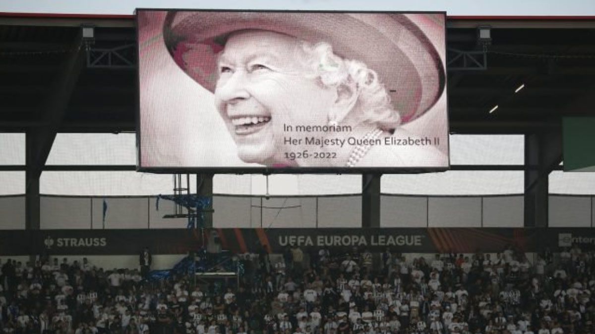 La Premier League decidió suspender la fecha tras la muerte de la Reina Isabel II.