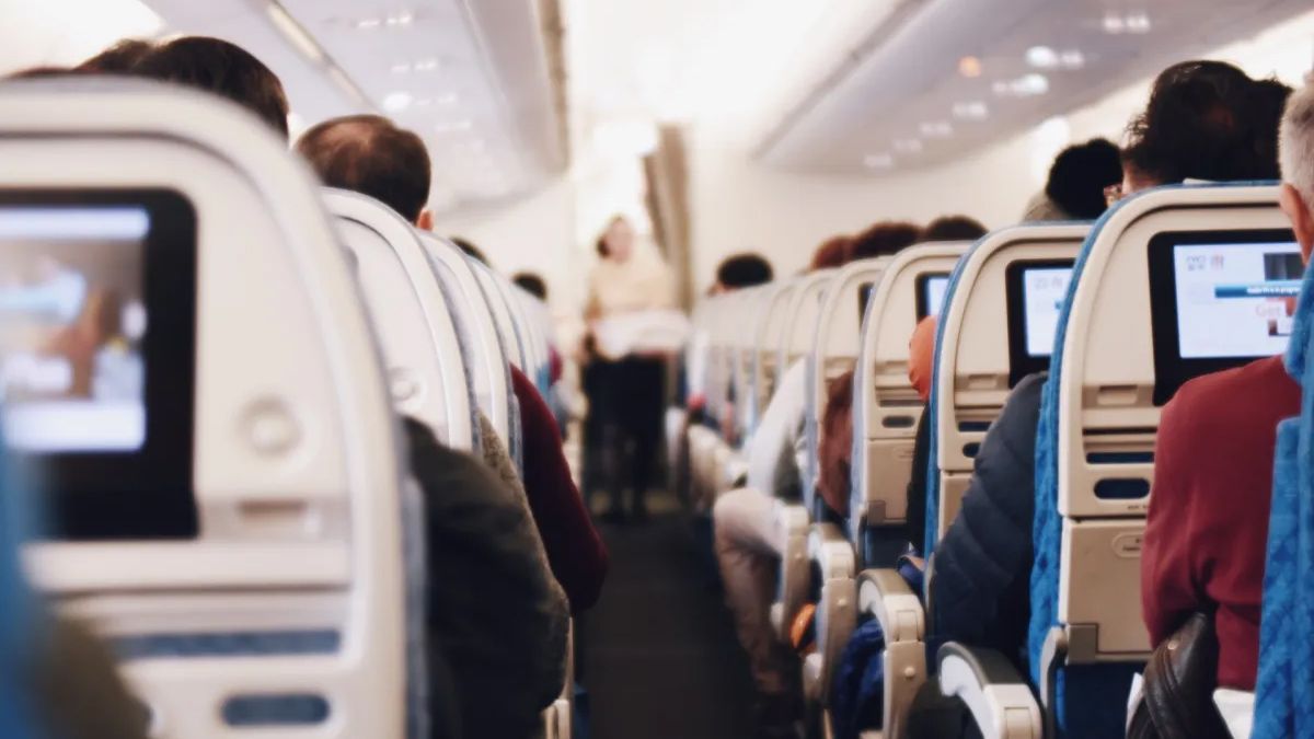 ¿Qué pasa cuando un pasajero muere en un avión?