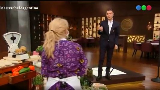 El gesto de enojo de Claudia Villafañe a Santiago del Moro en Masterchef Celebrity