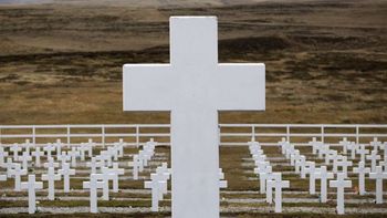 Aeropuertos Argentina aclaró que lleva adelante tareas de mantenimiento en el Cementerio Argentino de Darwin