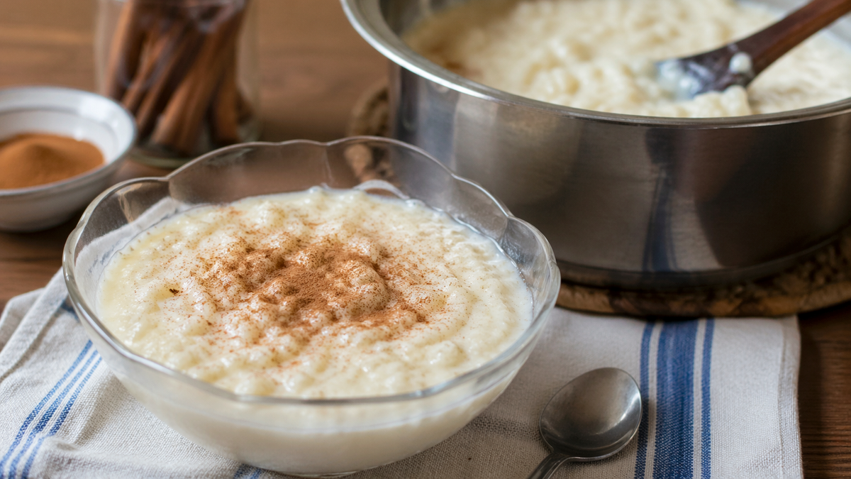 Arroz con leche casero recién preparado
