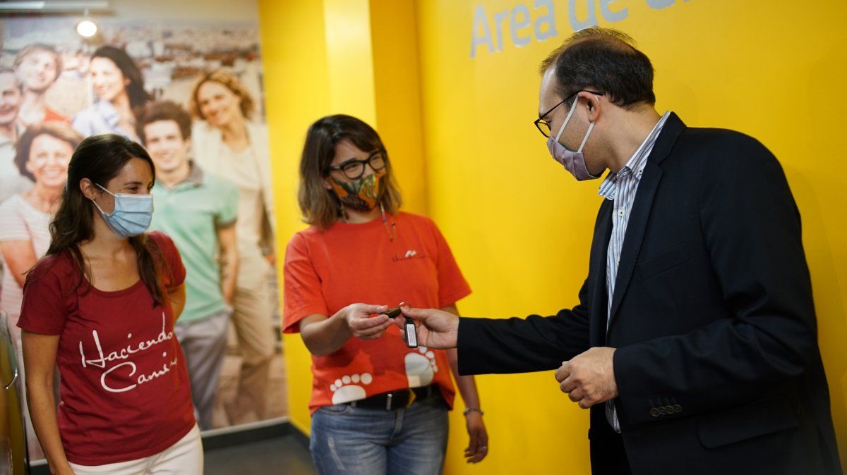Haciendo Camino es una organización que desde hace 15 años trabaja para mejorar la calidad de vida de niños y familias es situación de vulnerabilidad social en Santiago del Estero y Chaco. Brinda tratamiento nutricional y estimulación temprana para niños de 0 a 5 años