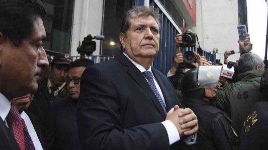 El ex presidente de Perú Alan García se disparó en la cabeza cuando iban a detenerlo por la causa Odebrecht