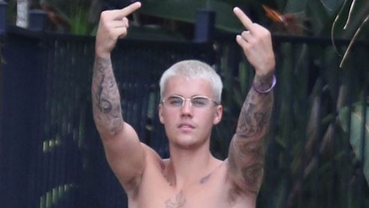 Mirá lo que hacía Justin Bieber en un yate con 12 modelos escogidas por él