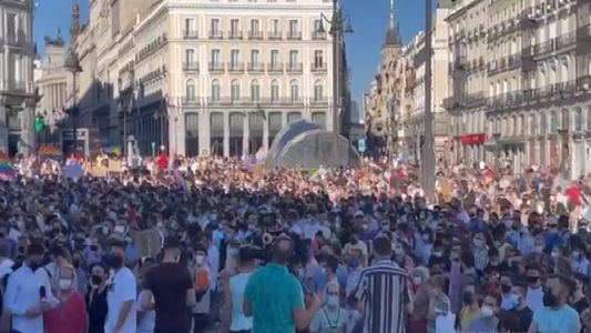 Masivas marchas en España de repudio por el asesinato de un joven por ser gay