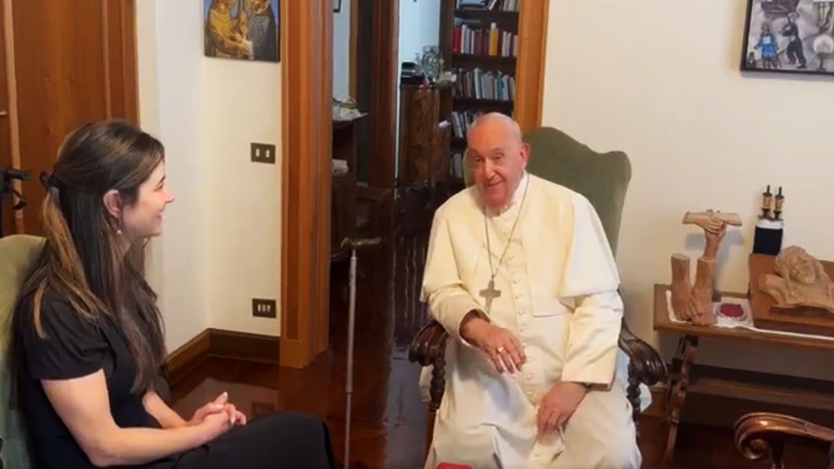 El papa Francisco envió un mensaje a la hija de una de las fundadoras de Madres de Plaza de Mayo. (Foto: Captura de TV)