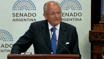 ¿Repudio a Albino? Habla el presidente de la comisión de Salud del Senado