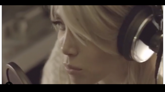 La nueva faceta de Wanda Nara como cantante