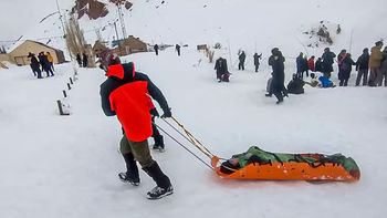 Temporal extremo en Mendoza: evacuaron a más de 200 turistas por el avance del viento blanco